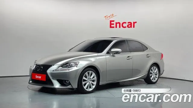 Lexus IS Premium