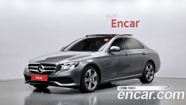 Mercedes-Benz E-Class E300 4MATIC Avnatgarde