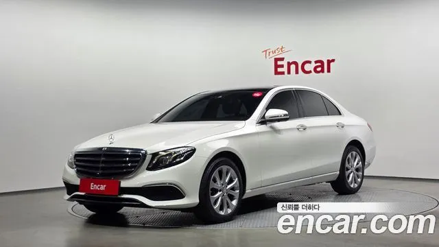 Mercedes-Benz E-Class E300 4MATIC Exclusive
