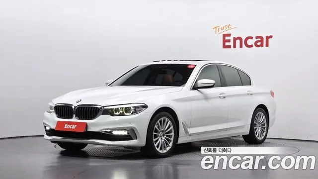 BMW 5-Series 520i Luxury