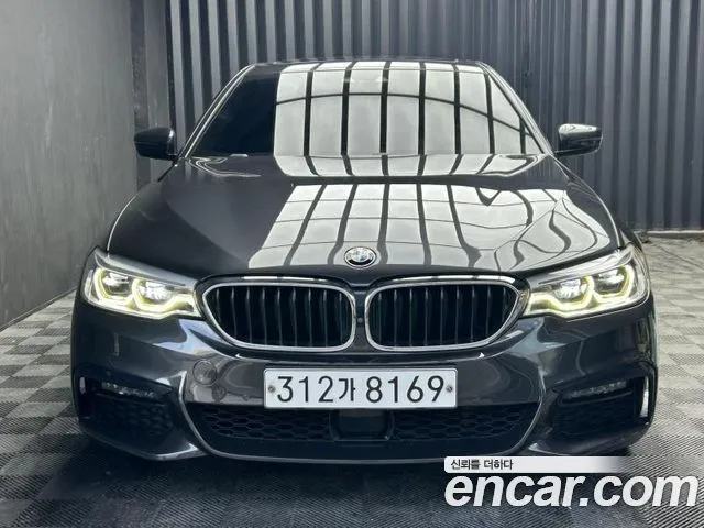 BMW 5-Series 530i M Sport Package Plus