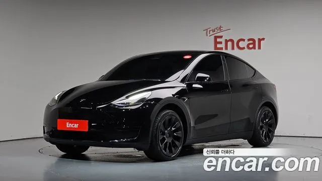Tesla Model Y RWD