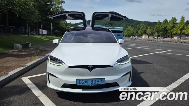 Tesla Model X AWD