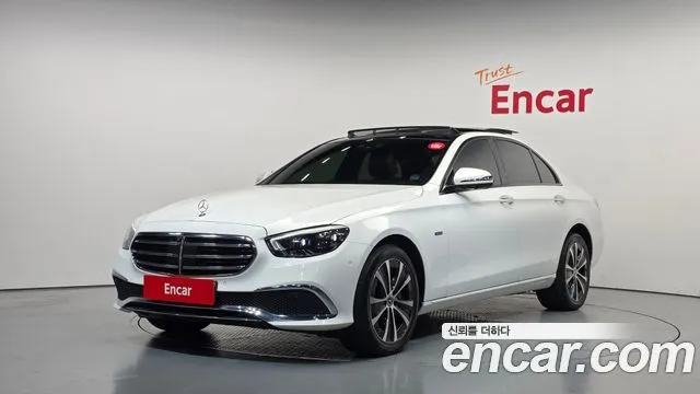Mercedes-Benz E-Class E300e 4MATIC Exclusive