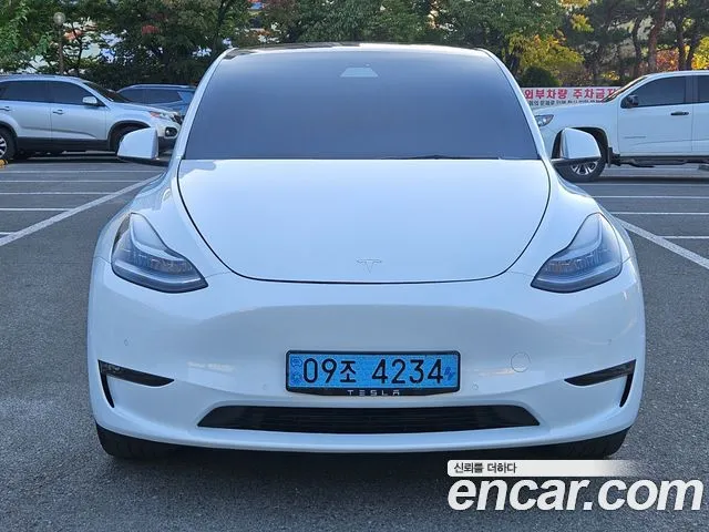 Tesla Model Y Standard Range RWD