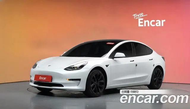 Tesla Model 3 RWD