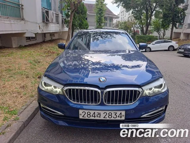 BMW 5-Series 520i Luxury