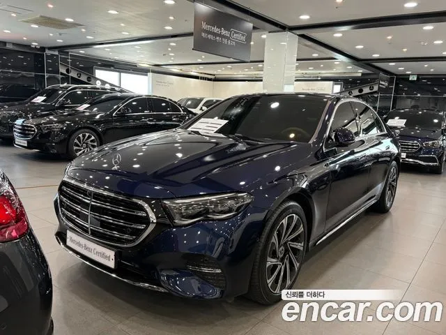 Mercedes-Benz E-Class E300 4MATIC Exclusive