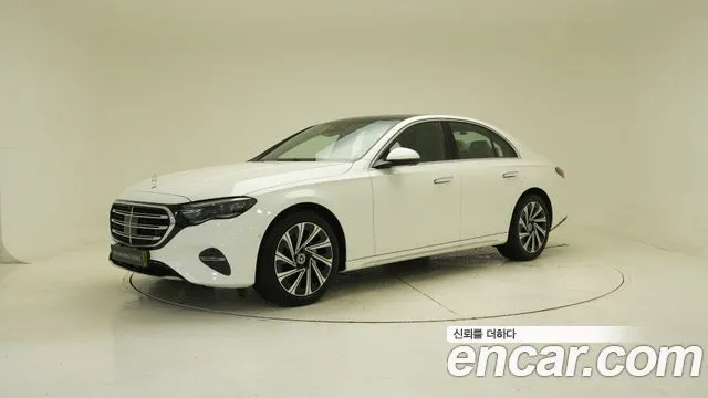 Mercedes-Benz E-Class E300 4MATIC Exclusive