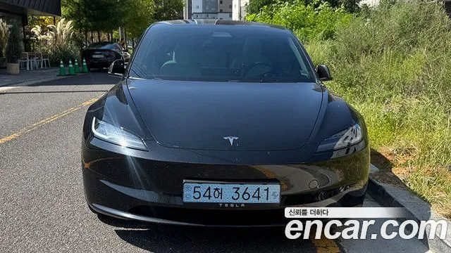Tesla Model 3 RWD