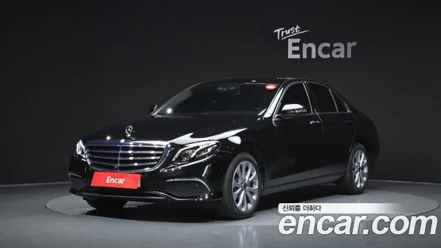 Mercedes-Benz E-Class E300 4MATIC Exclusive