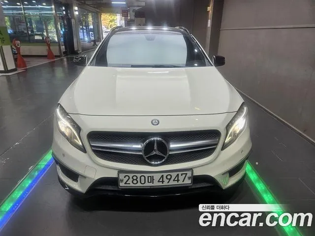Mercedes-Benz GLA-Class GLA45 AMG 4MATIC