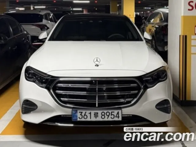 Mercedes-Benz E-Class E300 4MATIC Exclusive