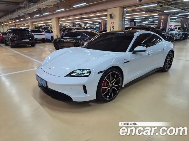Porsche Taycan 4S