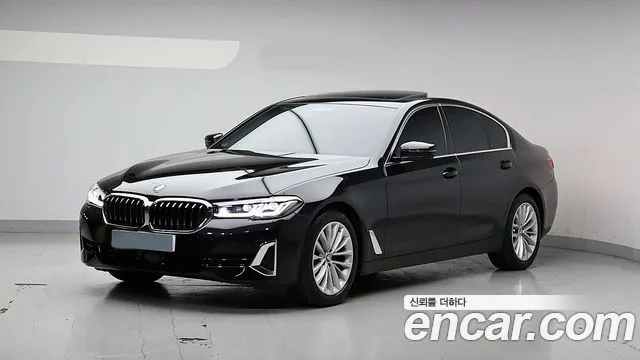 BMW 5-Series 520i Luxury