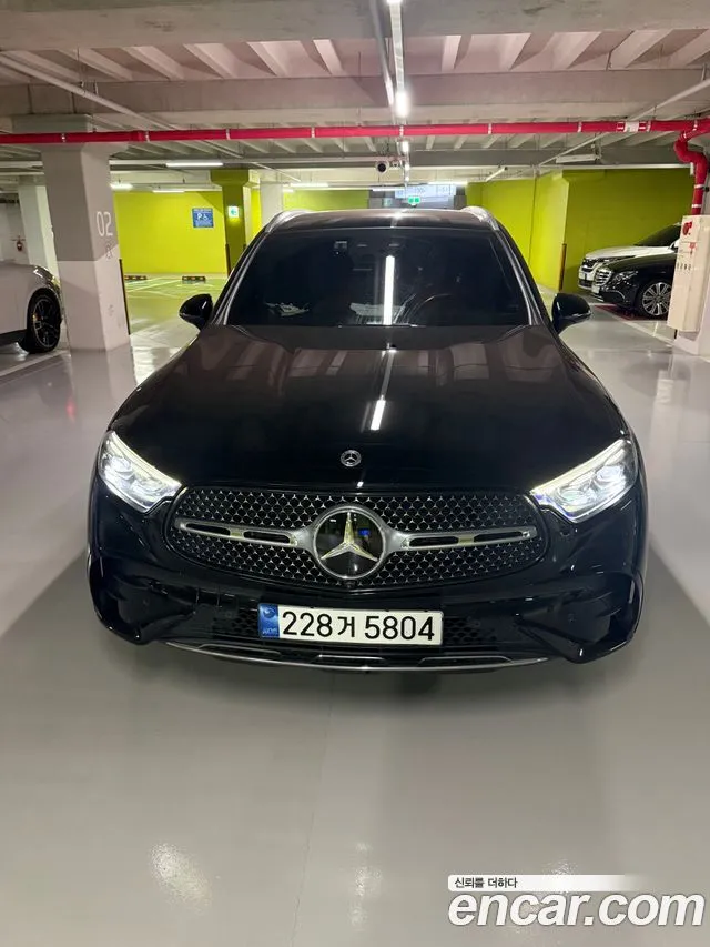 Mercedes-Benz GLC-Class GLC300 4MATIC AMG Line