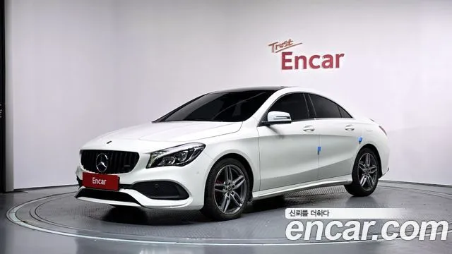 Mercedes-Benz CLA-Class CLA220 AMG Line