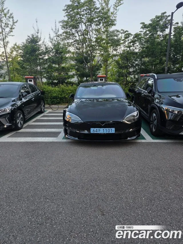 Tesla Model S AWD