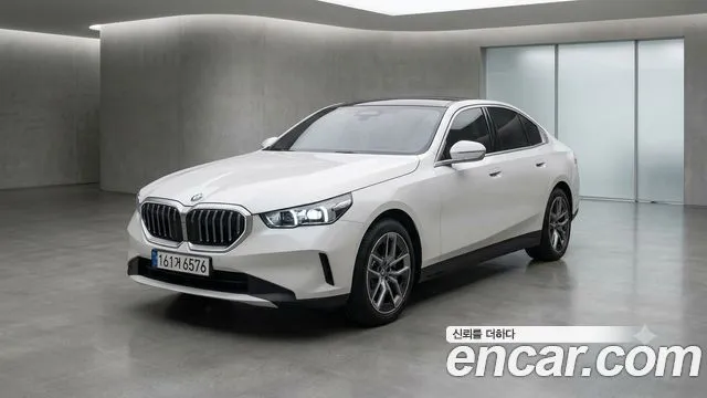 BMW 5-Series 520i