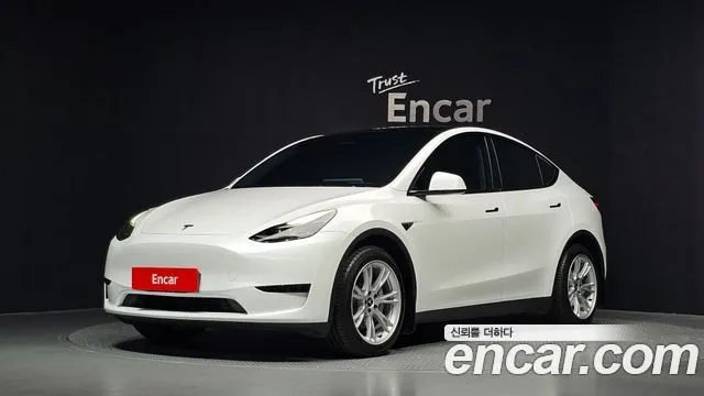 Tesla Model Y RWD