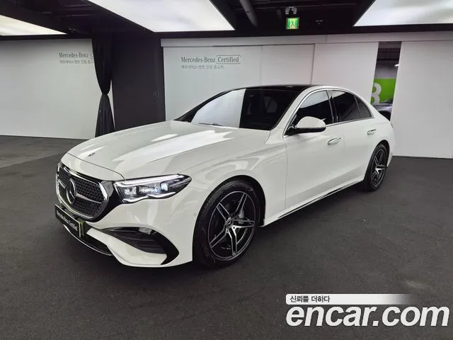 Mercedes-Benz E-Class E300 4MATIC AMG Line
