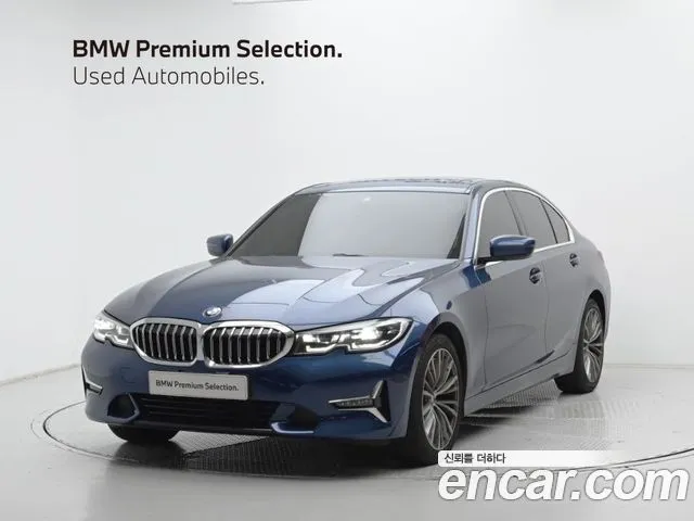 BMW 3-Series 320i Luxury