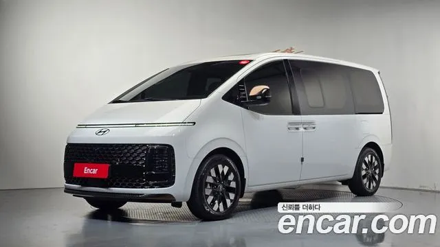 Hyundai Staria HEV 1.6 Lounge 7-Seater