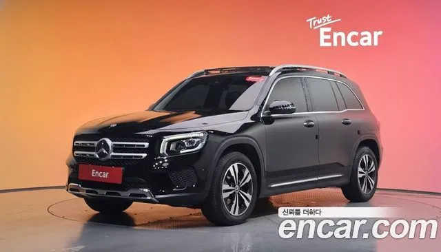 Mercedes-Benz GLB-Class GLB220