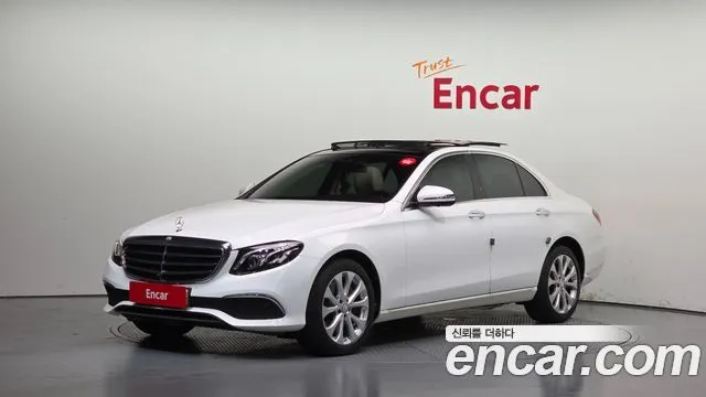 Mercedes-Benz E-Class E300 4MATIC Exclusive