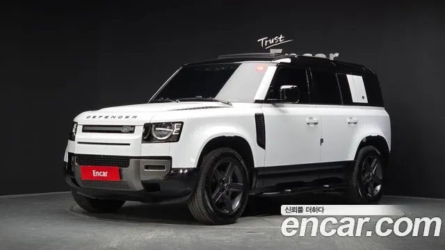 Land Rover Defender 110 P300 X-Dynamic SE