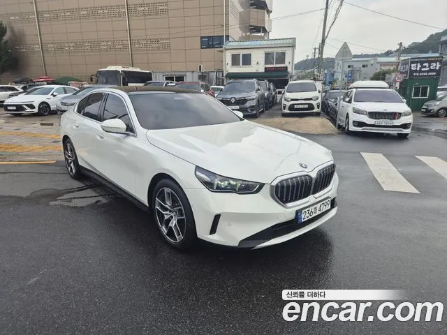 BMW 5-Series 520i