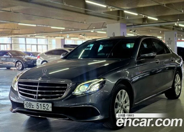 Mercedes-Benz E-Class E300 4MATIC Exclusive