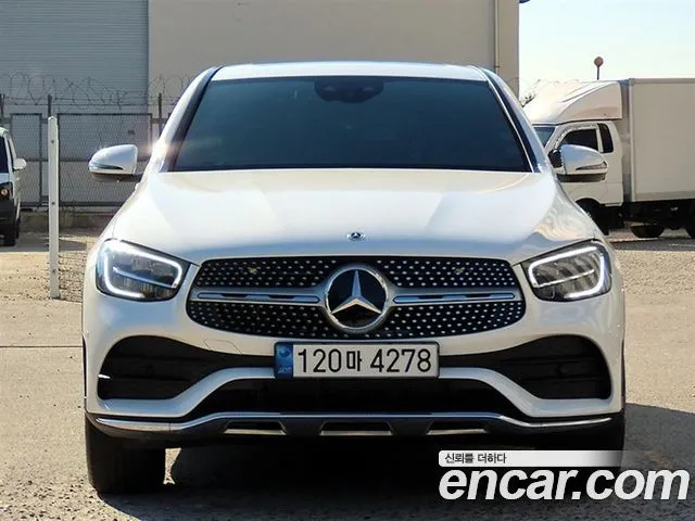 Mercedes-Benz GLC-Class GLC300e 4MATIC Coupe