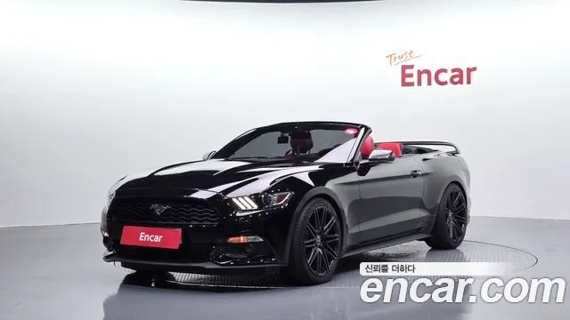 Ford Mustang Convertible