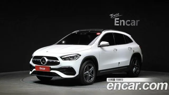 Mercedes-Benz GLA-Class GLA250 4MATIC