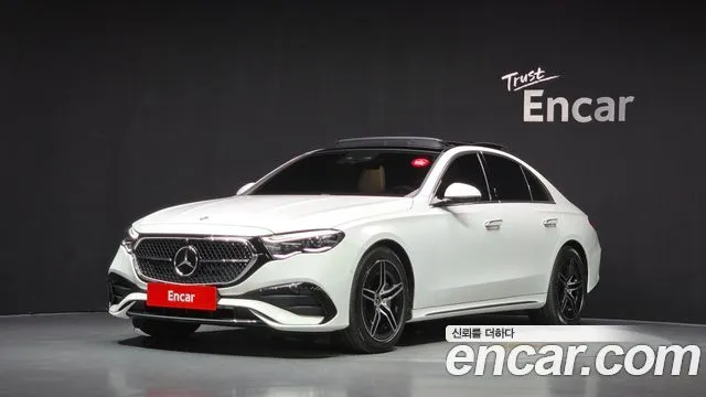 Mercedes-Benz E-Class E300 4MATIC AMG Line