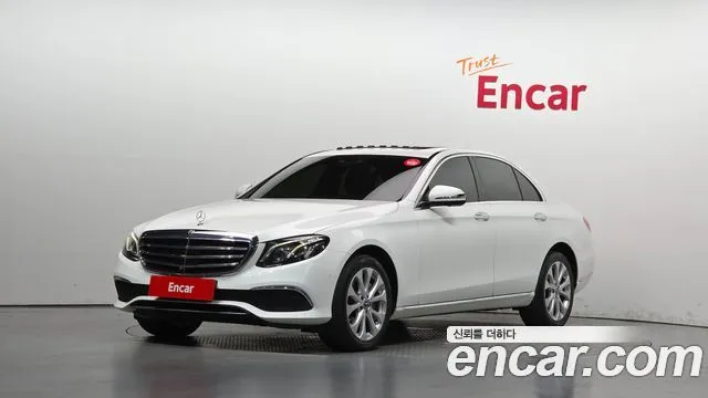 Mercedes-Benz E-Class E300 4MATIC Exclusive