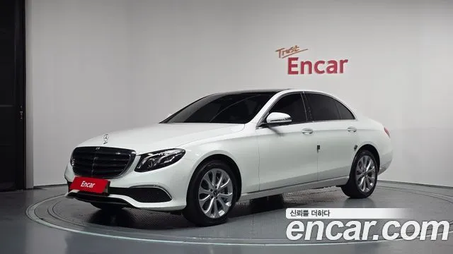Mercedes-Benz E-Class E300 4MATIC Exclusive