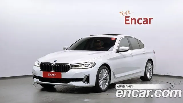 BMW 5-Series 520i Luxury