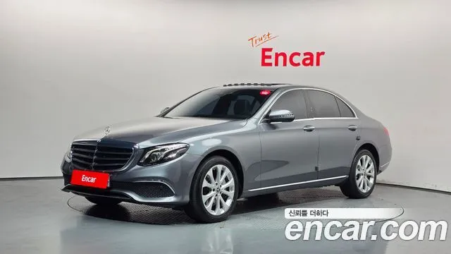Mercedes-Benz E-Class E300 4MATIC Exclusive