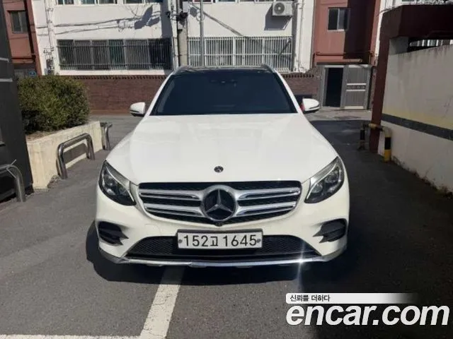 Mercedes-Benz GLC-Class GLC300 4MATIC AMG Line