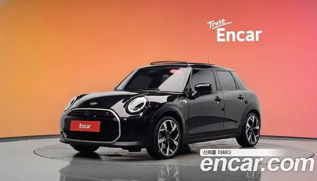 Mini Cooper 5 Door Favoured