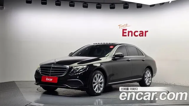 Mercedes-Benz E-Class E300 4MATIC Exclusive