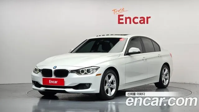 BMW 3-Series 320i