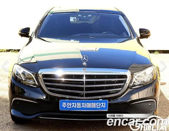 Mercedes-Benz E-Class E300 4MATIC Exclusive