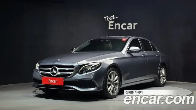 Mercedes-Benz E-Class E300 4MATIC Avnatgarde