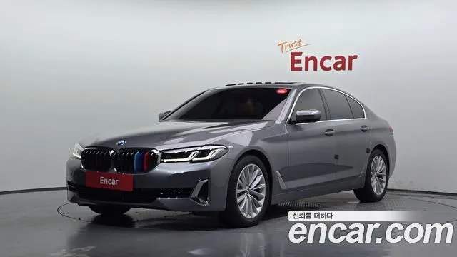 BMW 5-Series 520i Luxury