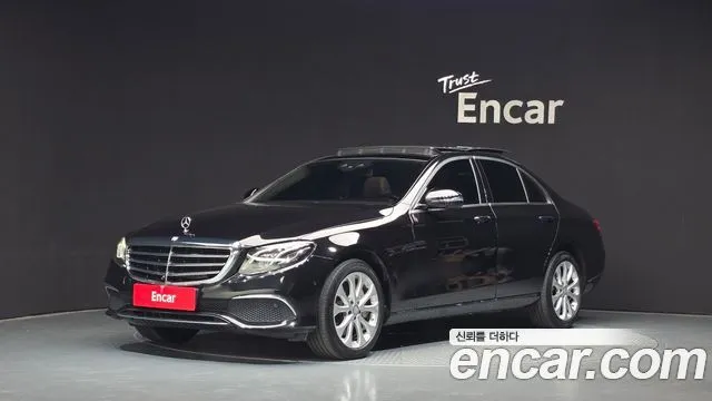 Mercedes-Benz E-Class E300 4MATIC Exclusive