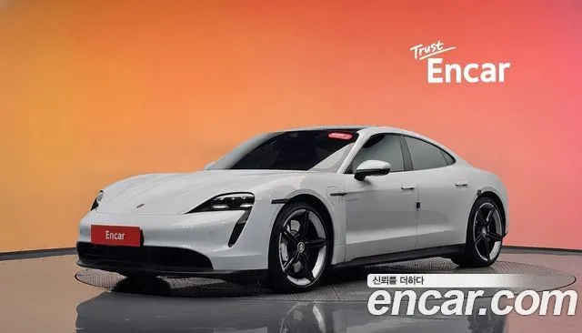 Porsche Taycan 4S
