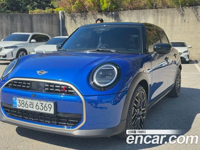 Mini Cooper 5 Door Favoured
